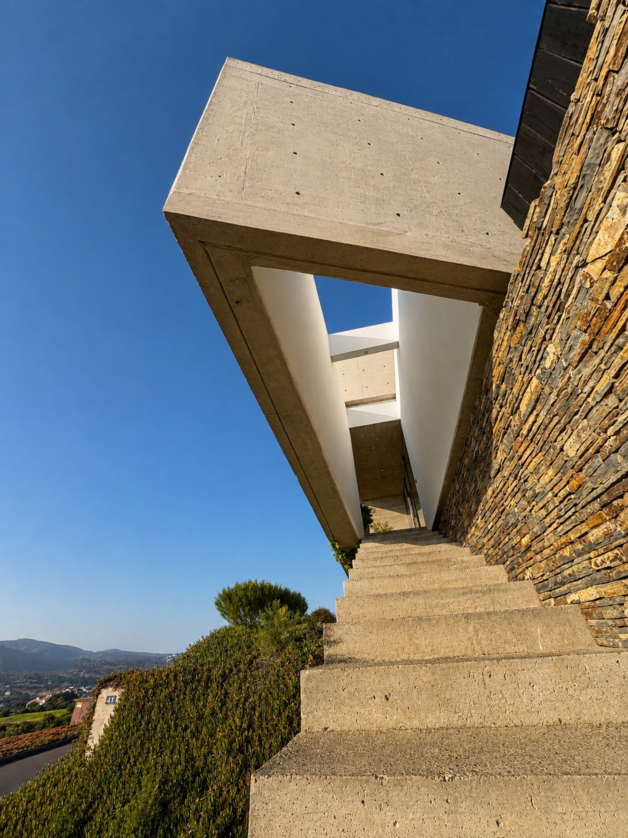 Casa J - 1 | Residential architecture · Román y Basualto Arquitectos — image 5
