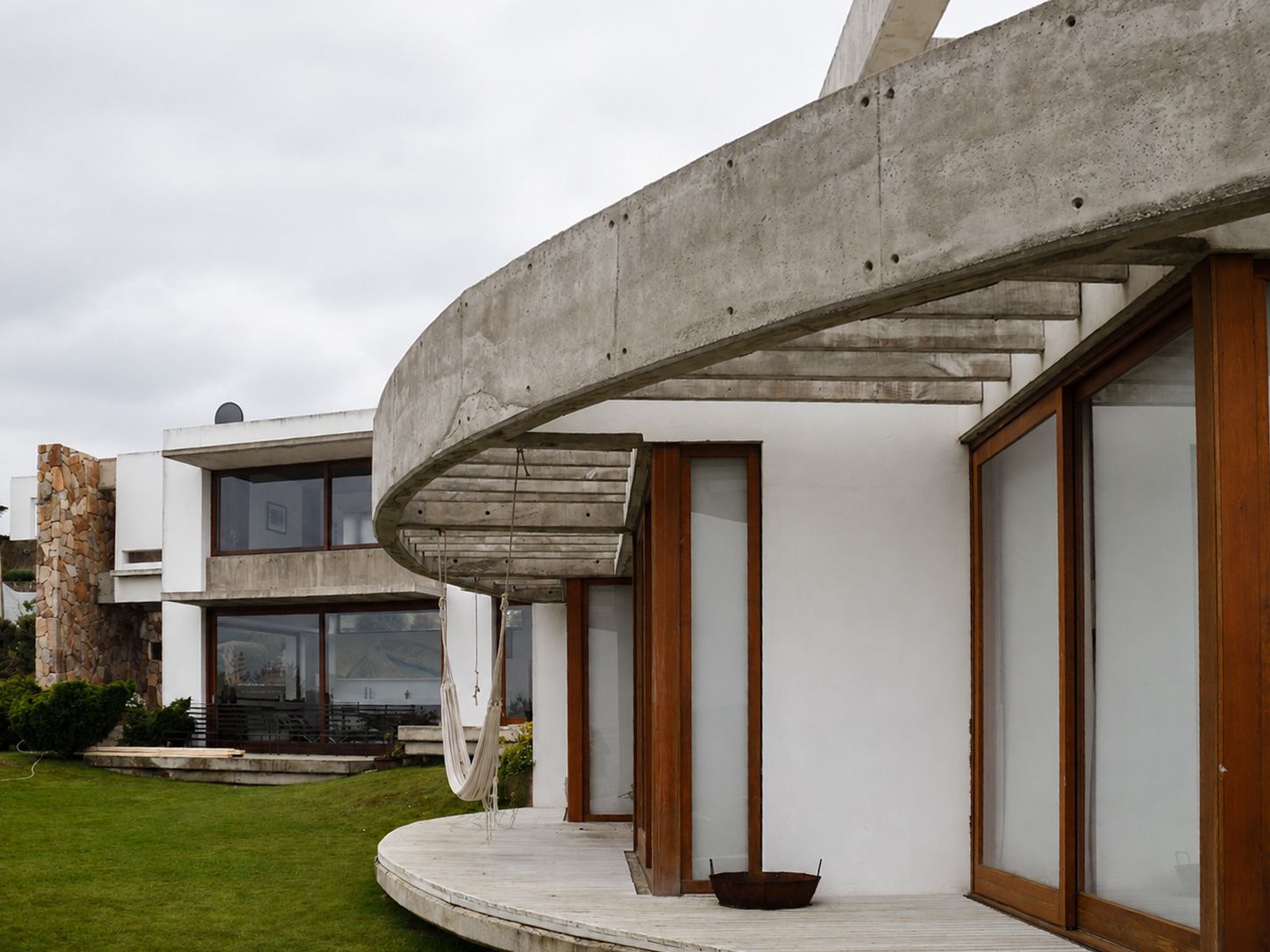 Casa J - 16 | Residential architecture · Román y Basualto Arquitectos — image 4