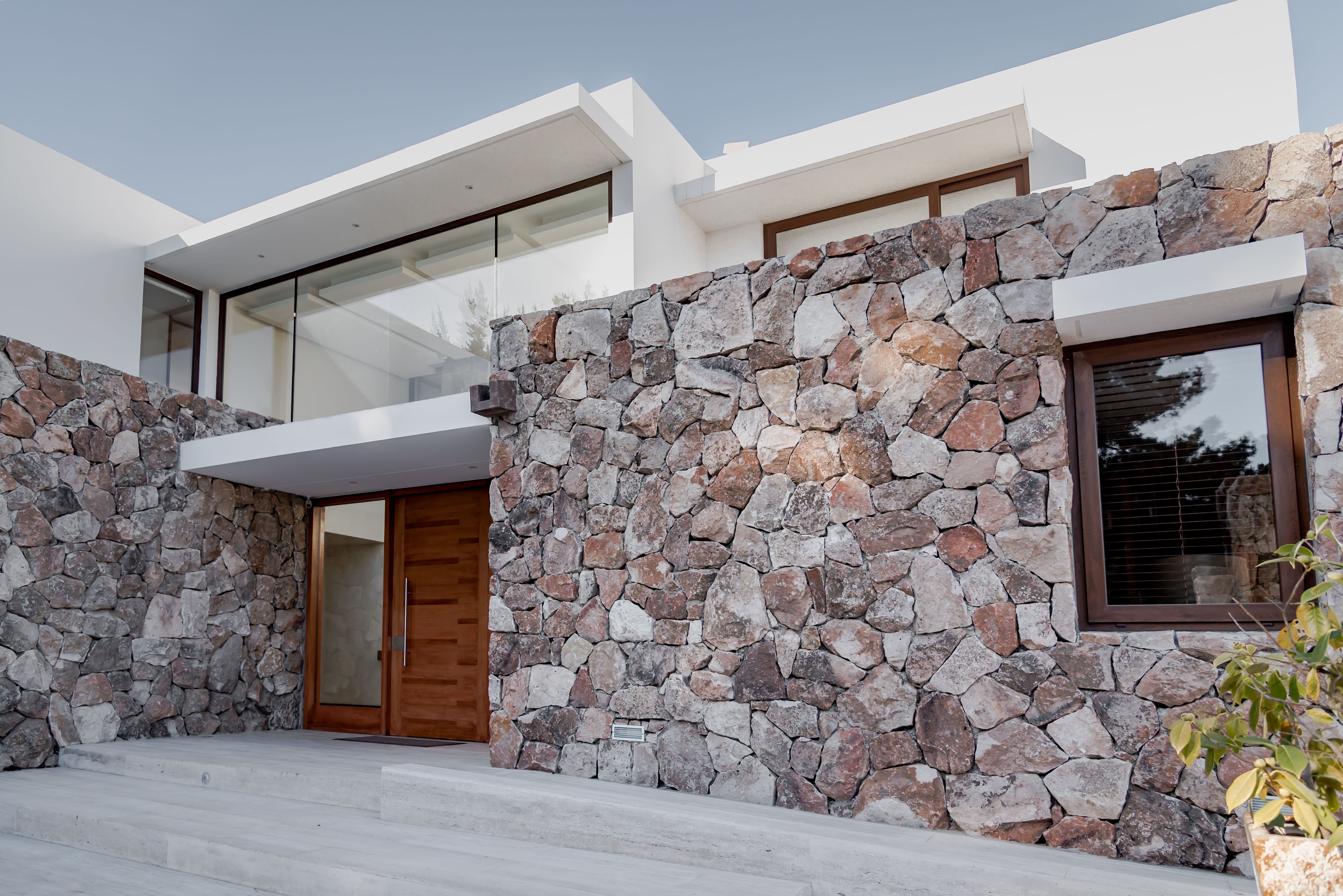 Casa SJ Concón | Residential architecture · Román y Basualto Arquitectos — image 1