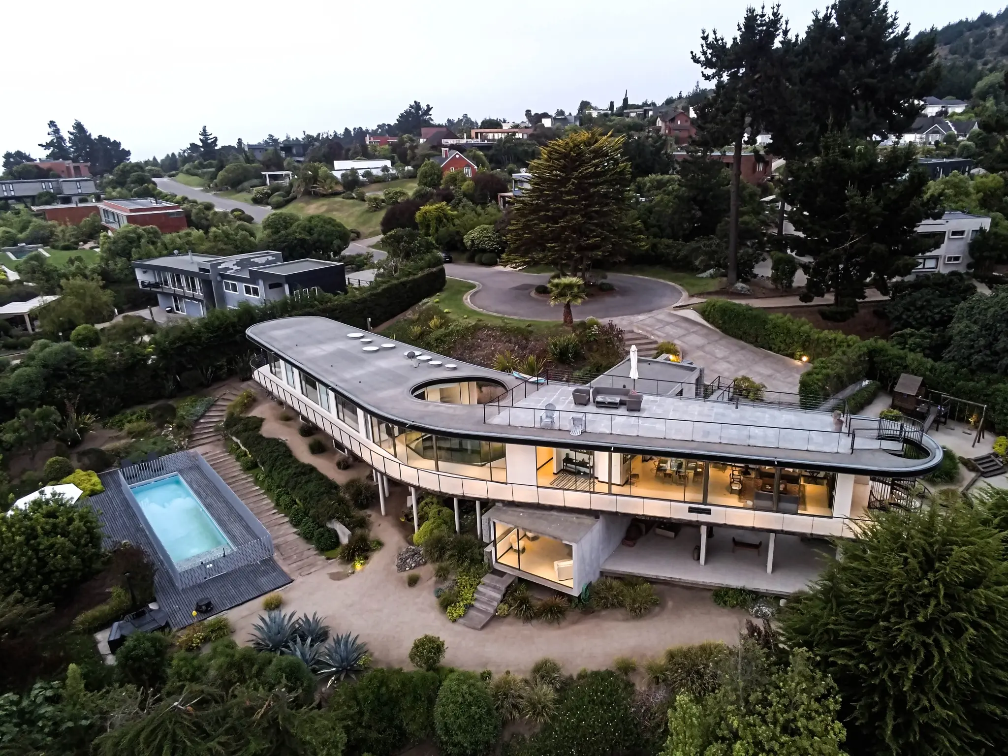 Casa Boomerang — Román y Basualto Arquitectos