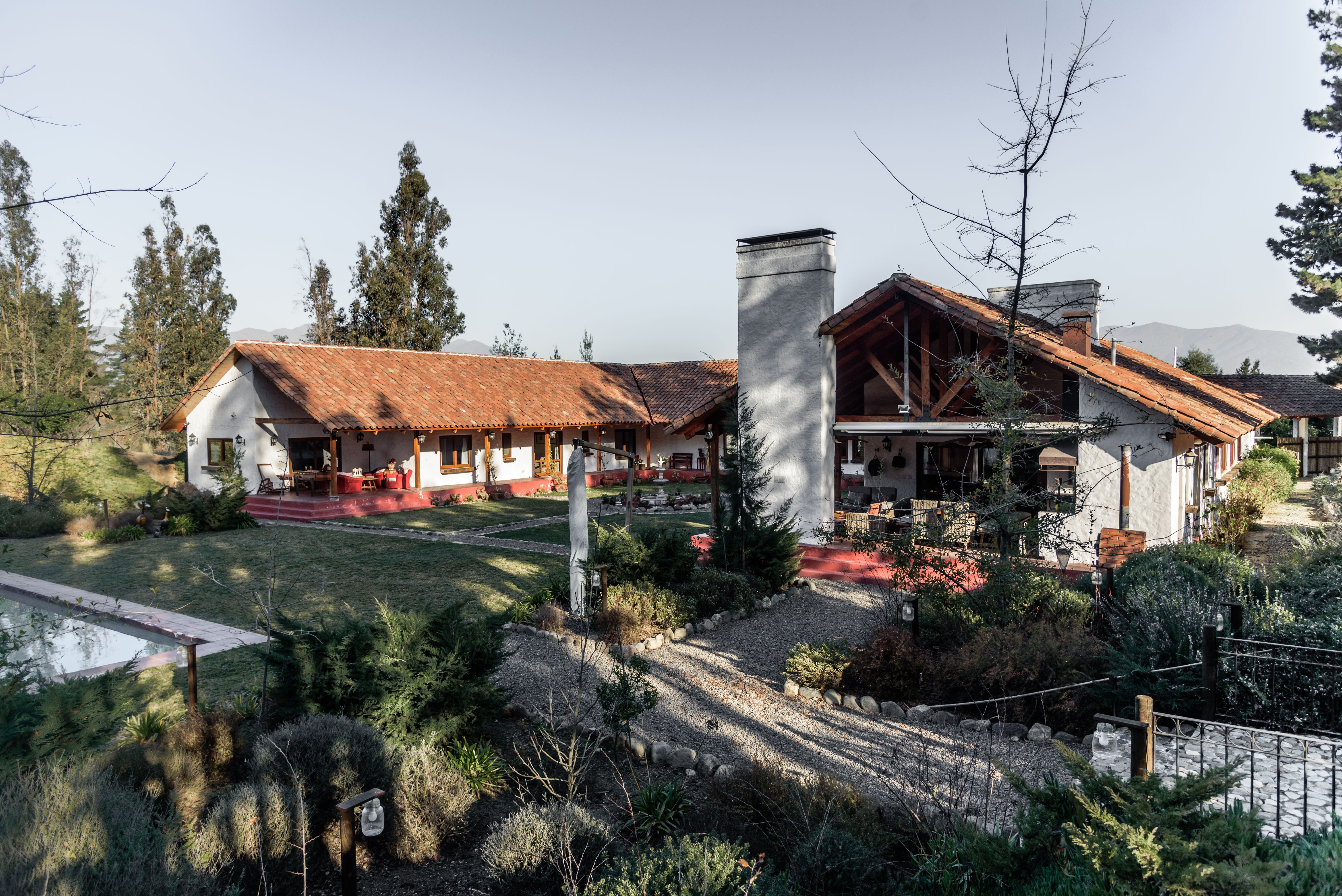 Casa SJ, Limache | Residential architecture · Román y Basualto Arquitectos — image 1