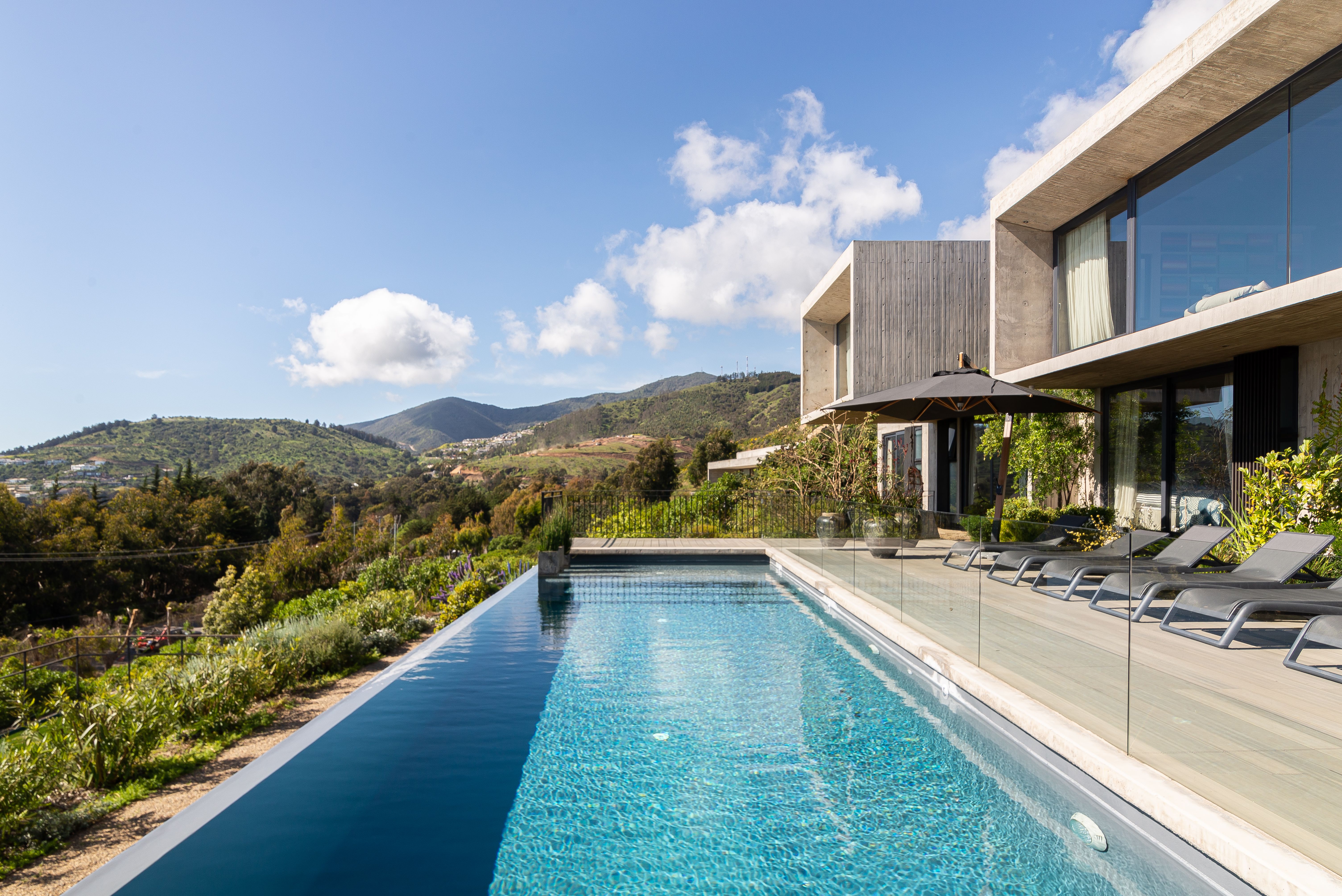 Casa VF Fundo Zapallar | Residential architecture · Román y Basualto Arquitectos — image 2