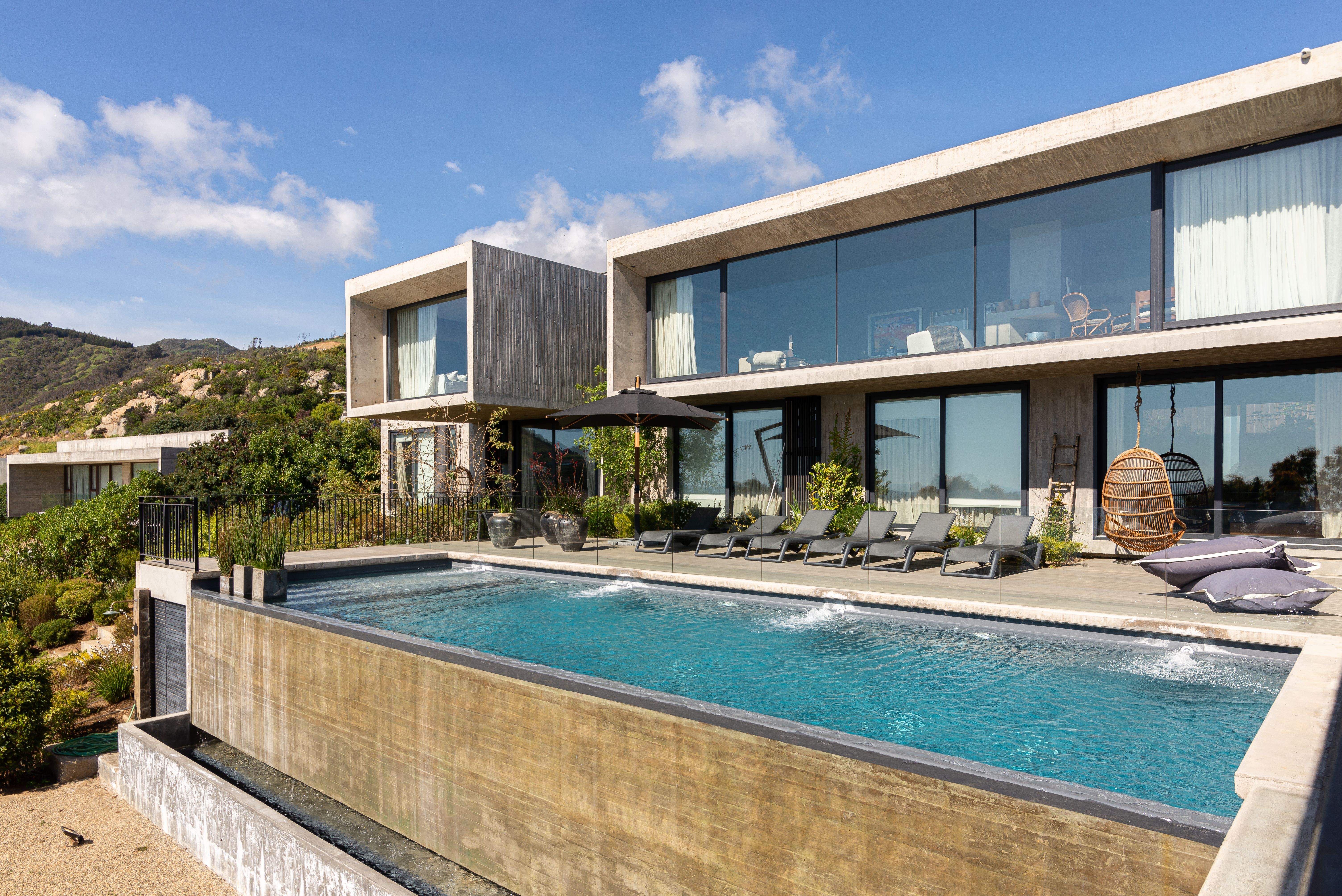Casa VF Fundo Zapallar | Residential architecture · Román y Basualto Arquitectos — image 1