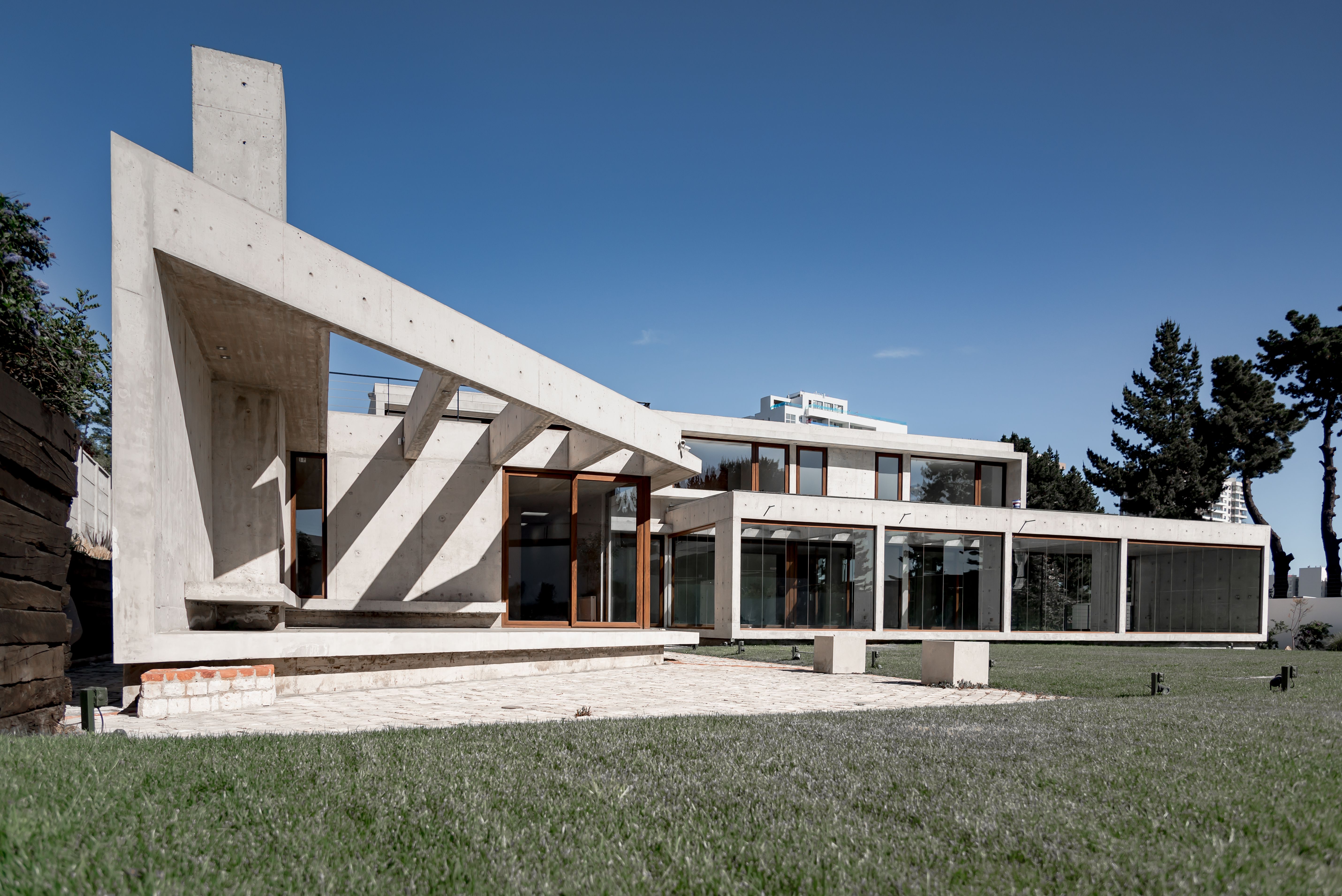 Casa JP Concón | Residential architecture · Román y Basualto Arquitectos — image 2