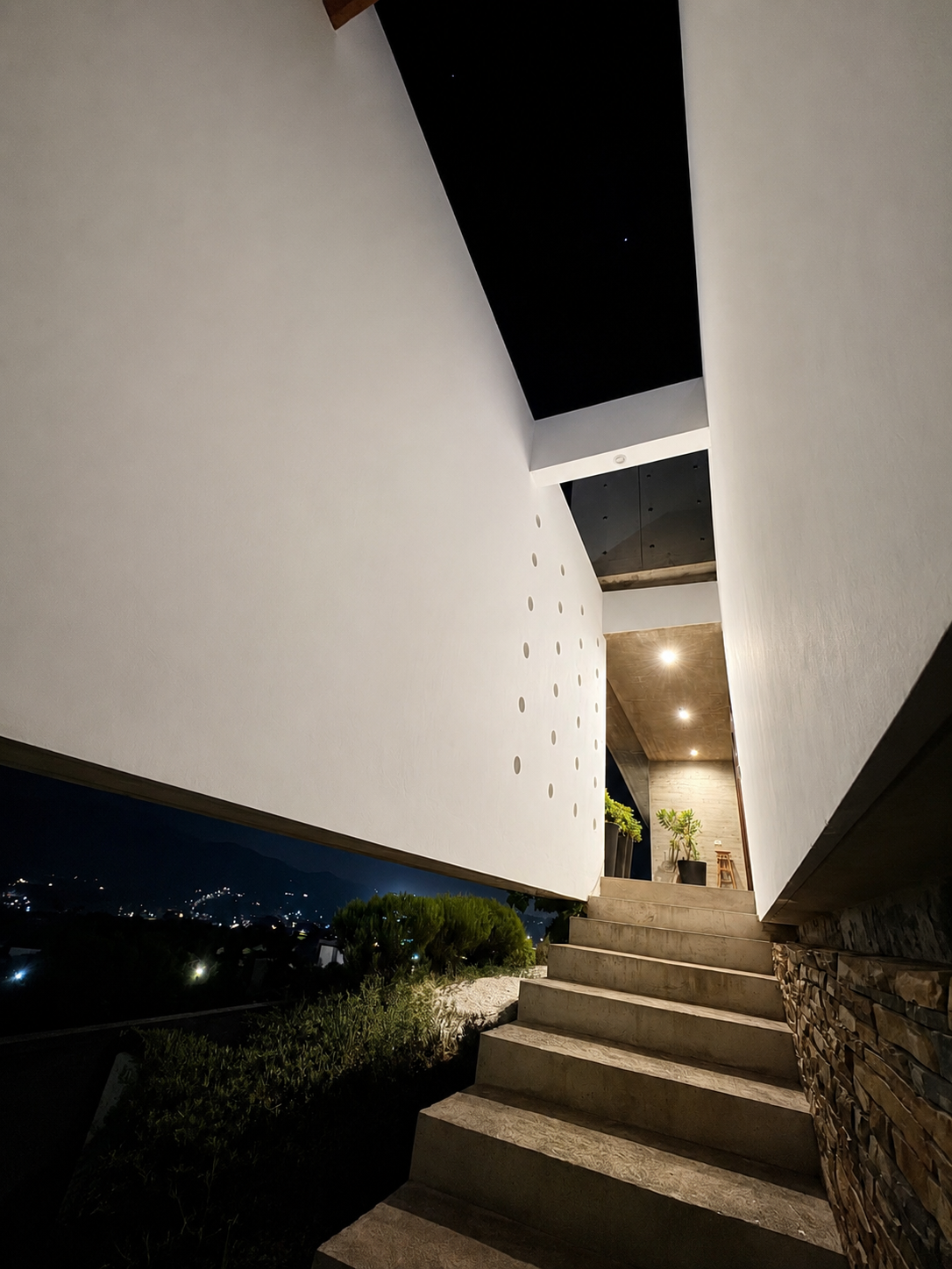 Casa J - 1 | Residential architecture · Román y Basualto Arquitectos — image 14