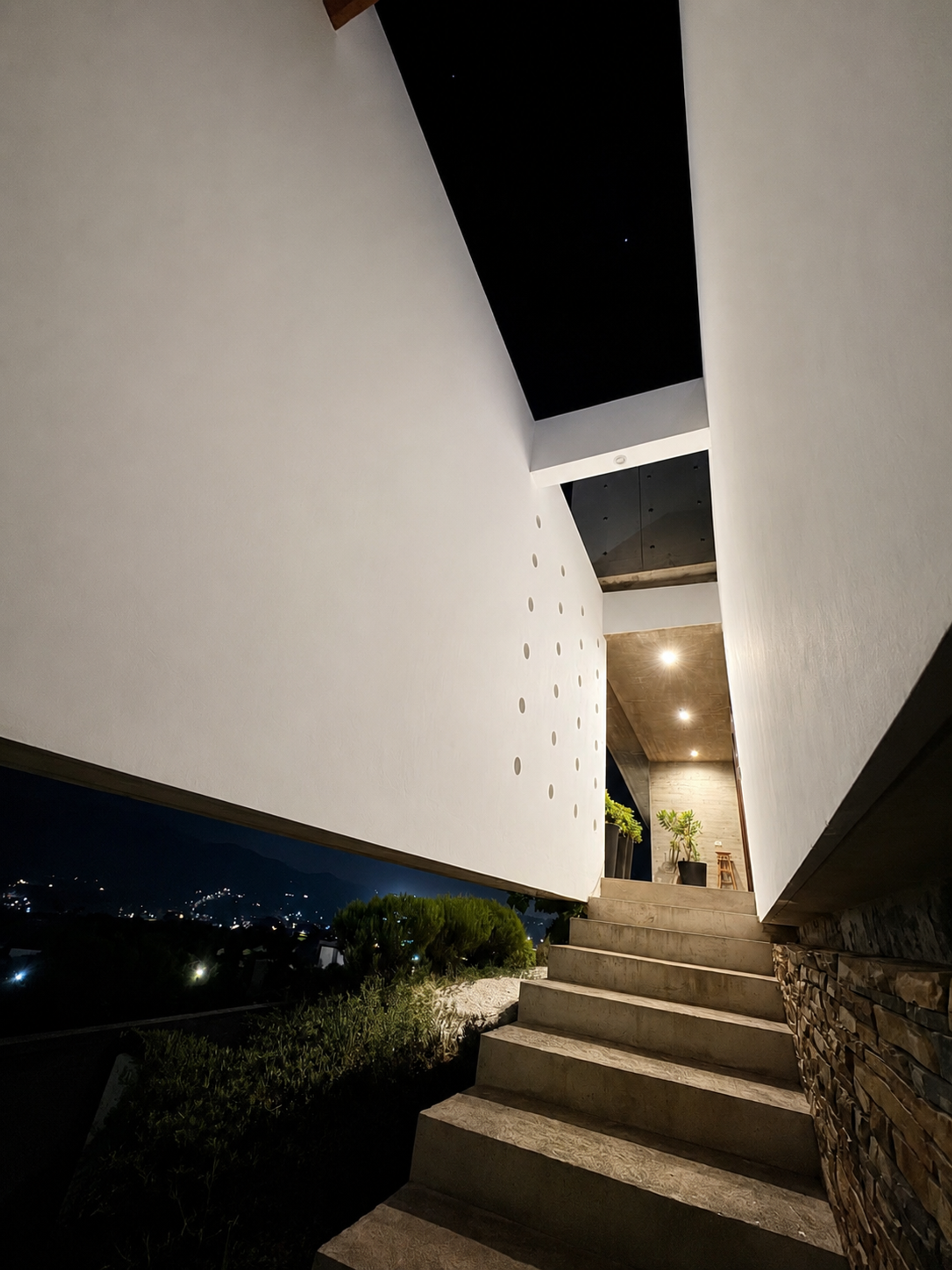 Casa J - 1 | Residential architecture · Román y Basualto Arquitectos — image 14