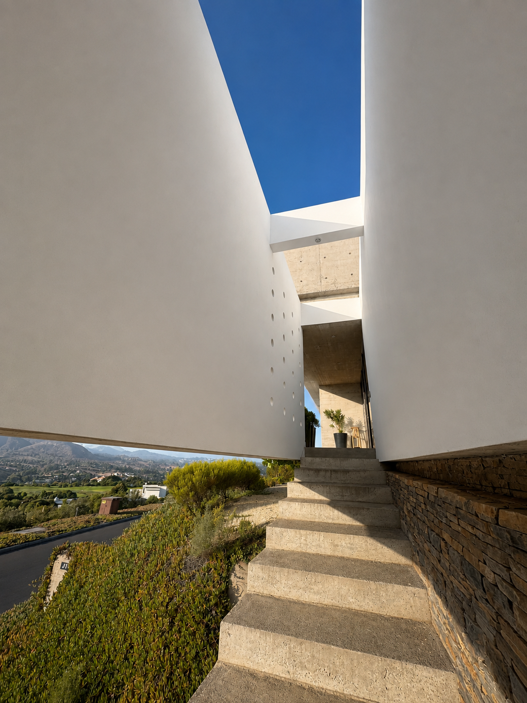 Casa J - 1 | Residential architecture · Román y Basualto Arquitectos — image 4