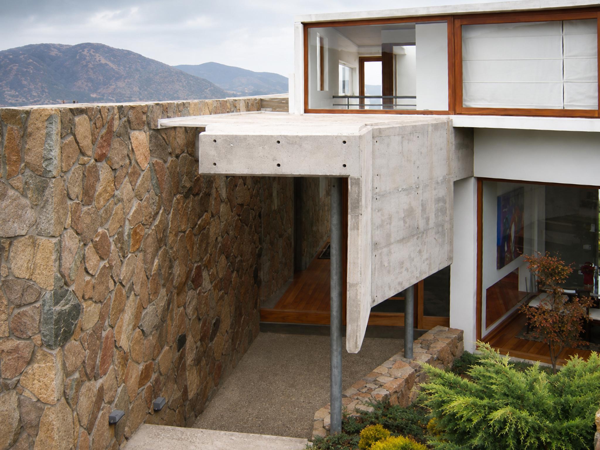 Casa J - 16 | Arquitectura residencial · Román y Basualto Arquitectos — imagen 2