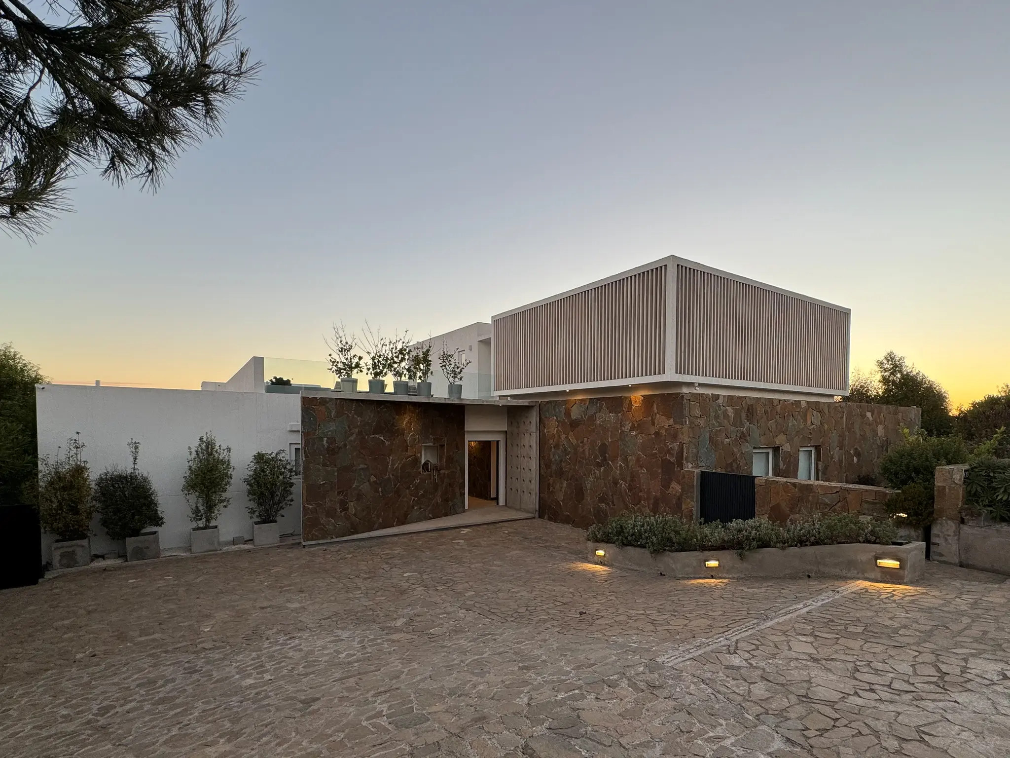 Casa K - 10 — Román y Basualto Arquitectos