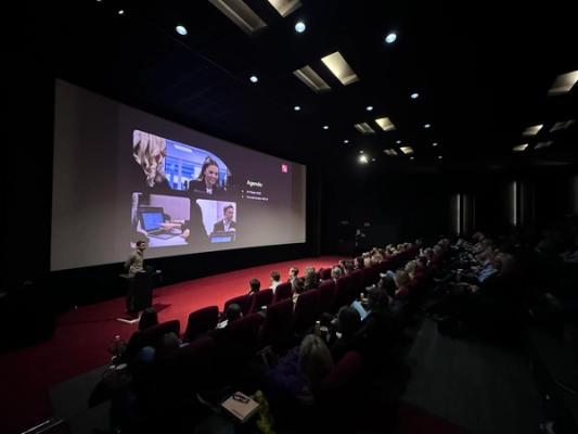 Fullsatt Vika Kino under M51-konferansen 2025