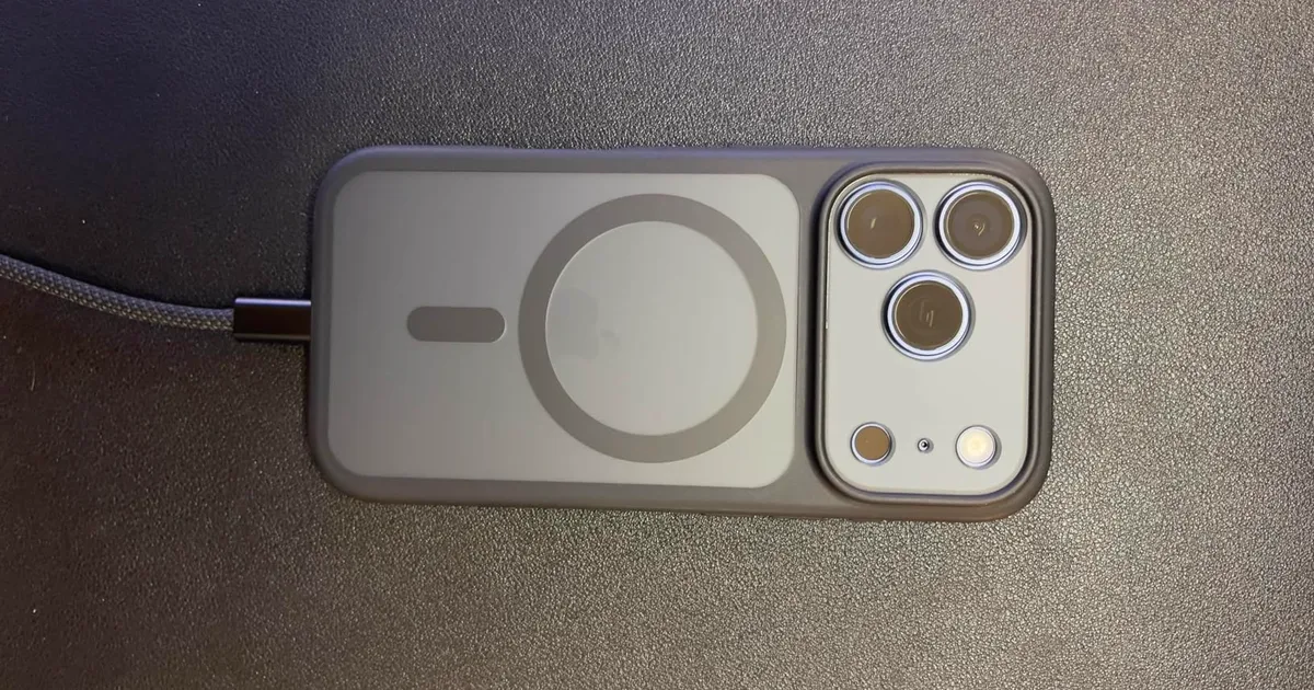 TOCOL for iPhone 17 Pro Max Case – Elegant Matte Protection with MagSafe Power (2025)