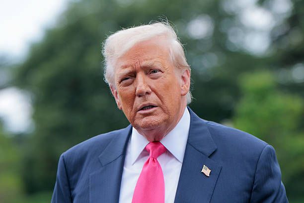 Trump Hails Reports of India Halting Russian Oil Imports as ‘Good Step’