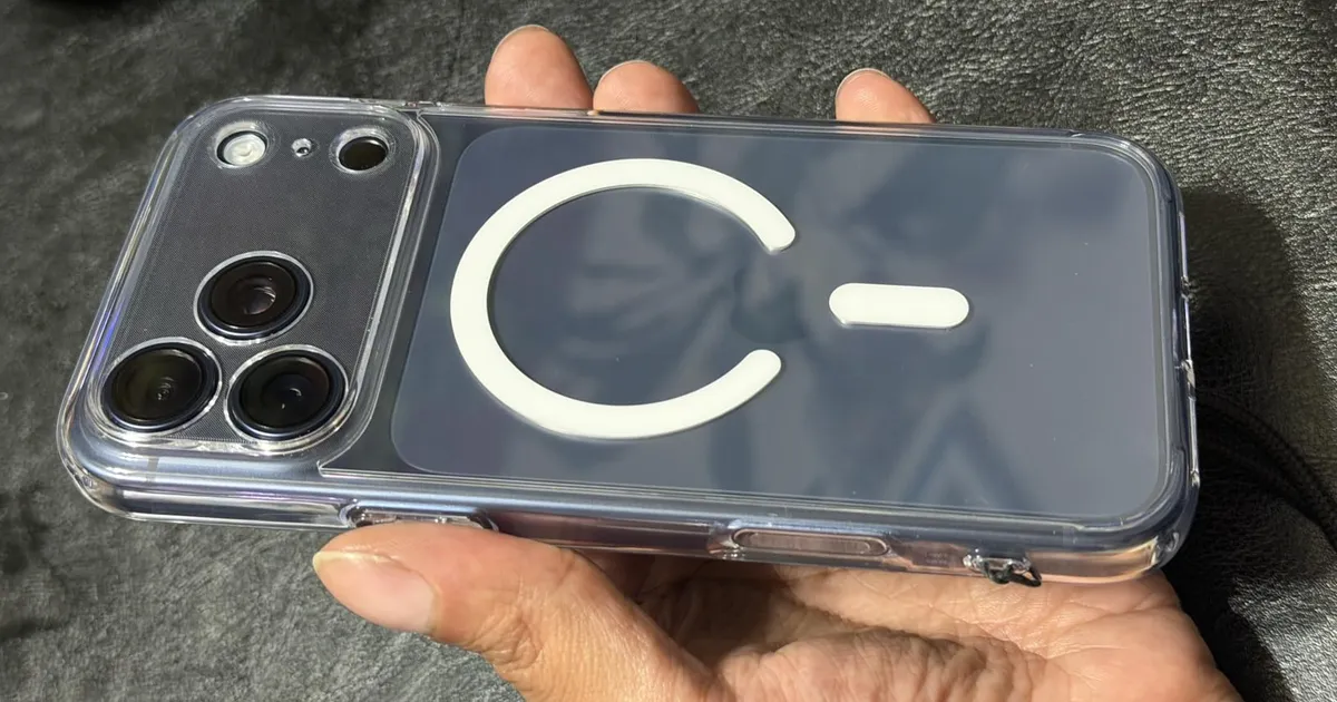 Spigen Ultra Hybrid MagFit Case for iPhone 17 Pro Max – Crystal Clear Strength Meets MagSafe Power (2025)