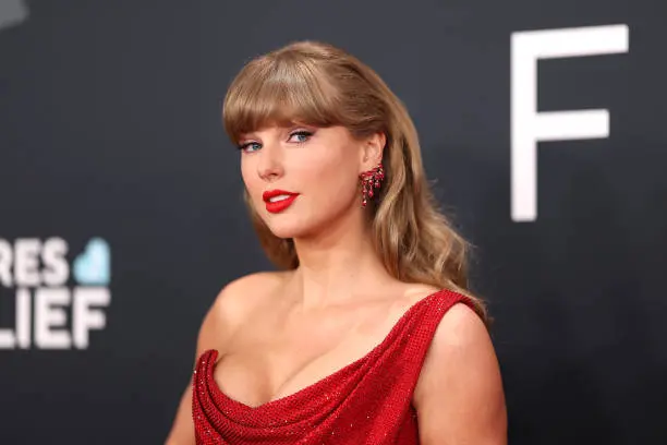 Taylor Swift Unveils ‘The Life of a Showgirl’: Everything You Need to Know About Her 12th Studio Album