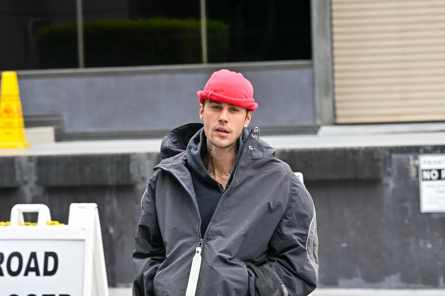 Justin Bieber Shocks Fans with Surprise Release of New Album SWAG