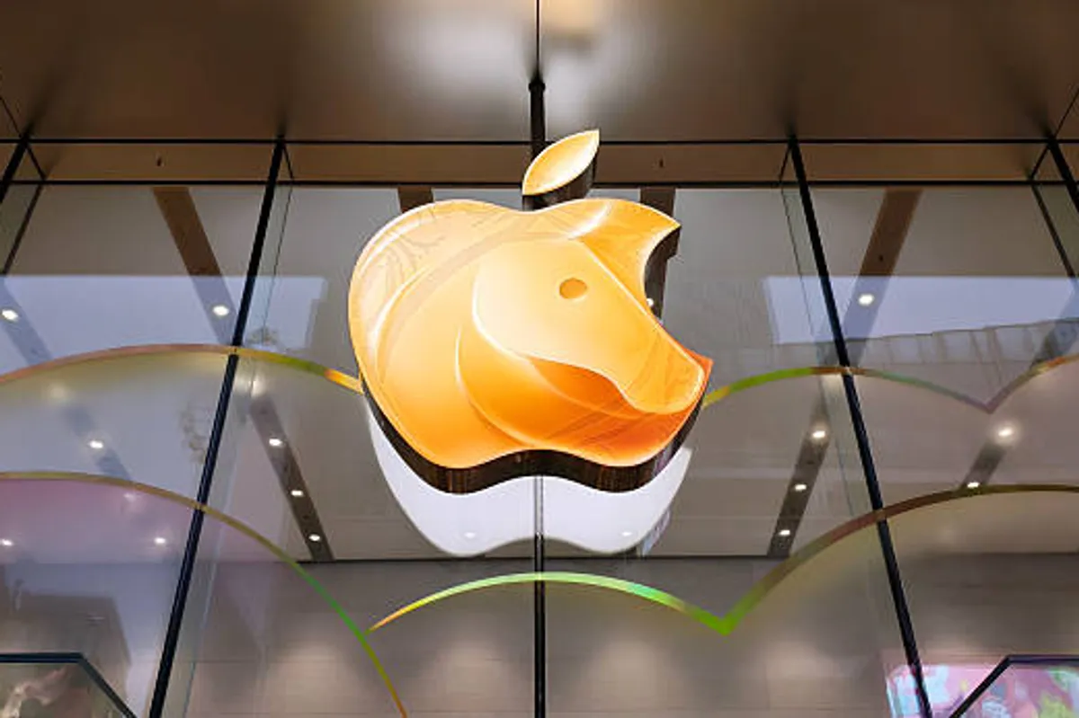 Apple Unveils New MacBooks Powered by M5 Chips, Boosts Base Storage