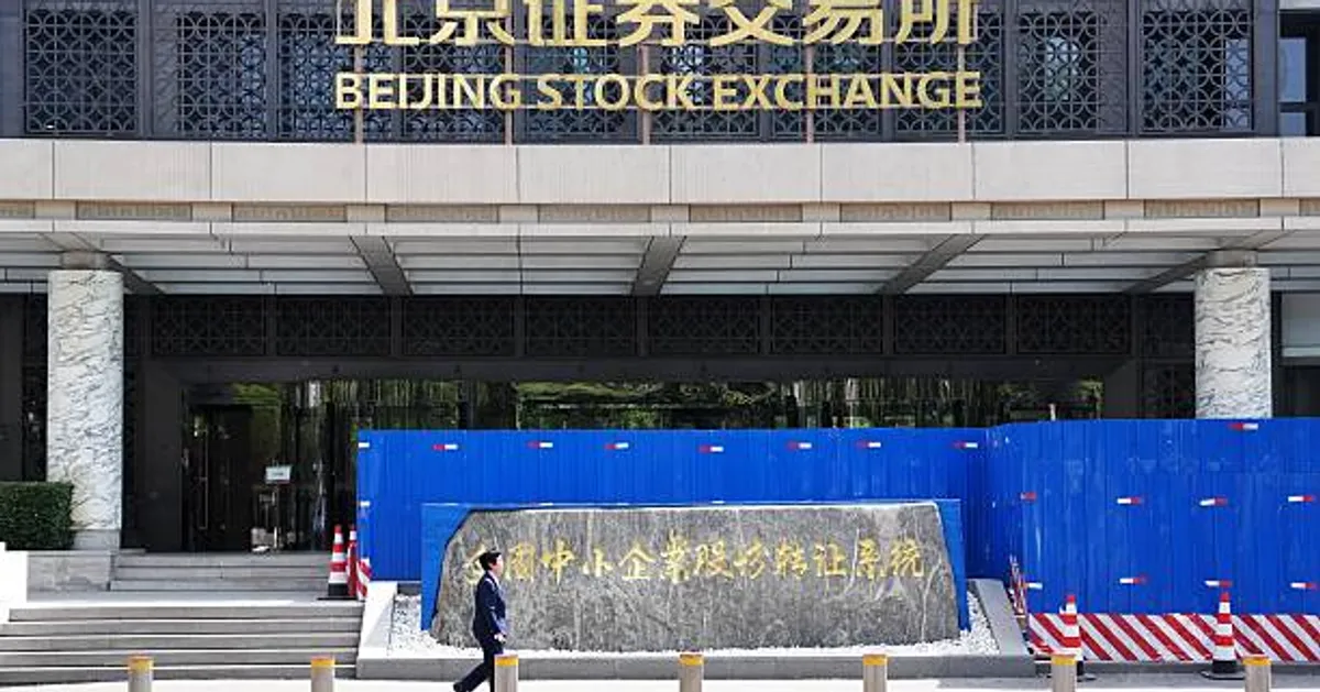 Revived U.S.–China Trade War Threatens to Push Chinese Stocks off Peak Levels