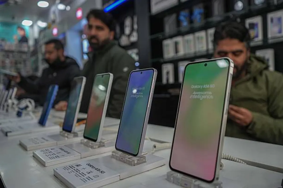 India Considers Mandating Always-On Phone Location Tracking — Tech Giants Push Back