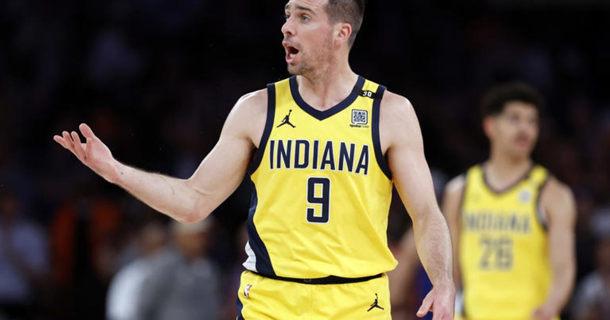LeBron James Calls Out Pacers’ TJ McConnell After Heated On-Court Exchange