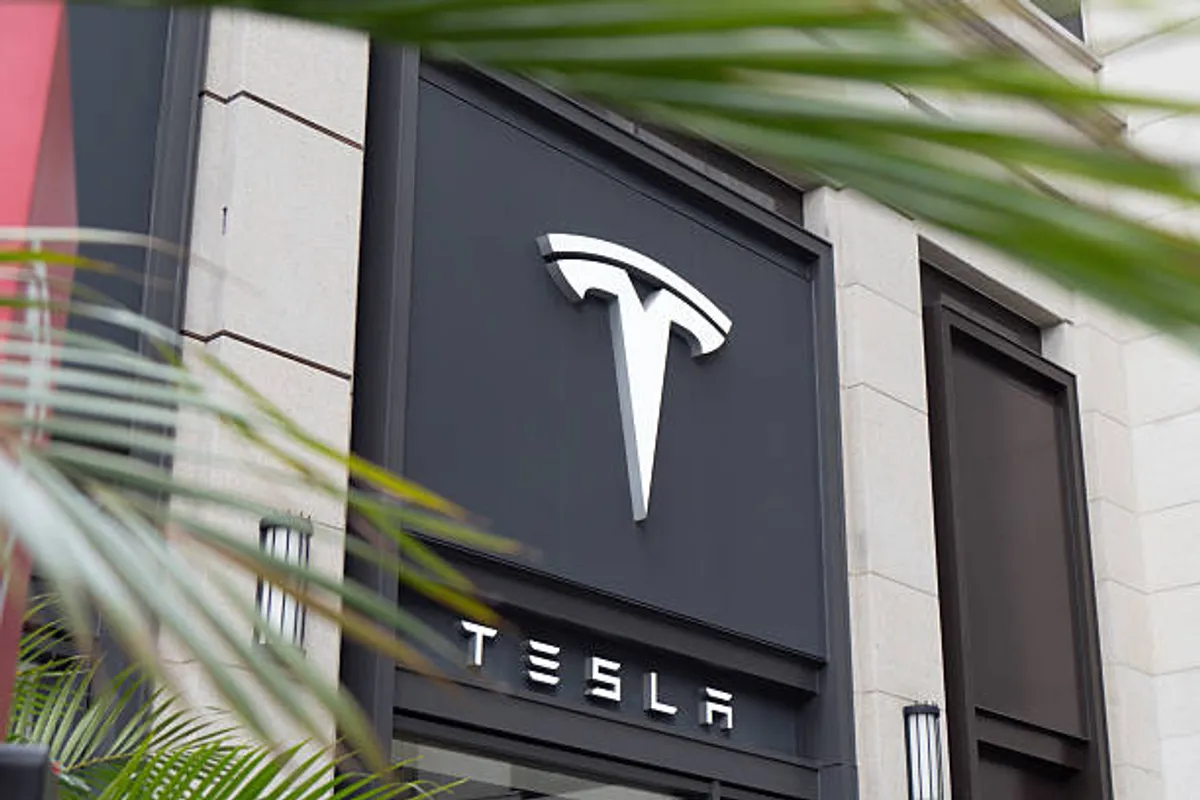 Norway’s Sovereign Wealth Fund to Vote Against Elon Musk’s $1 Trillion Pay Package at Tesla, Inc.