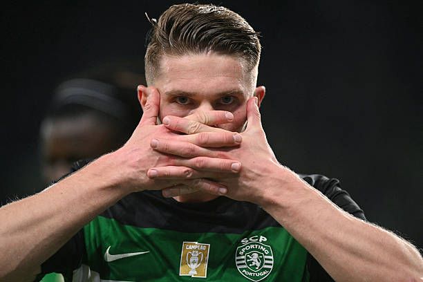 Manchester United Poised to Hijack Viktor Gyokeres Signing with €40m Discount