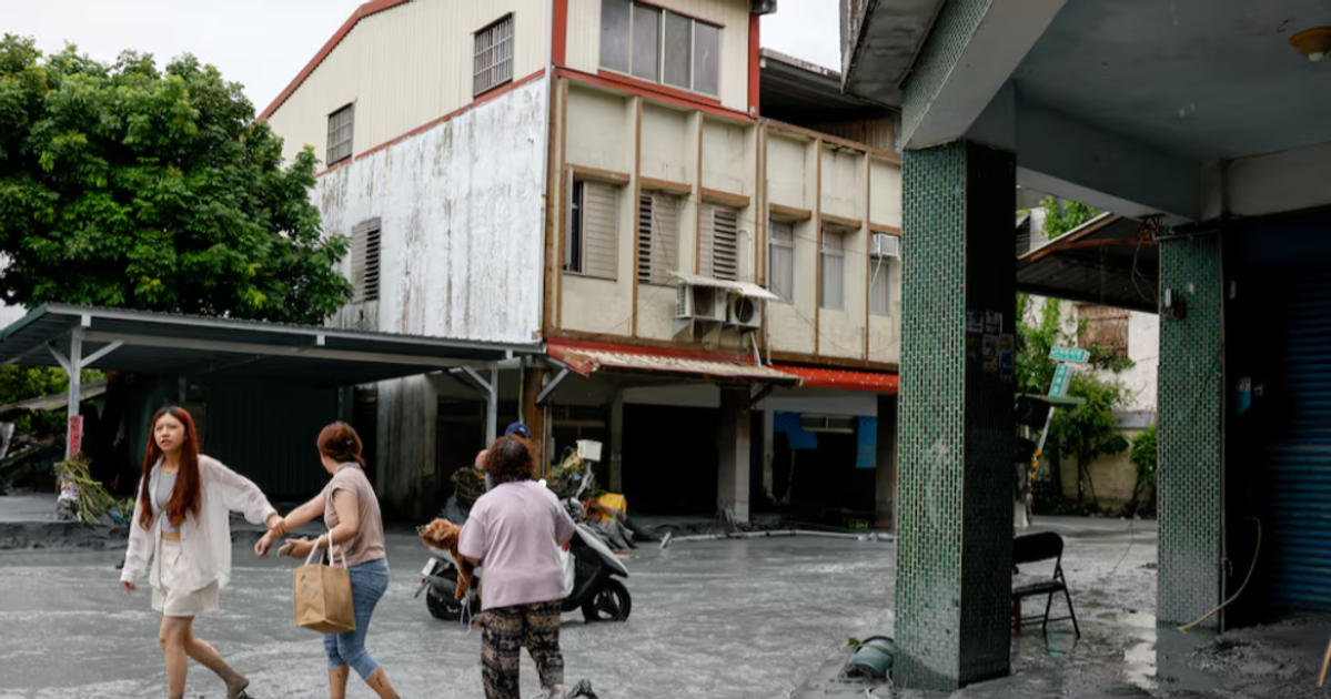 New Flood Fears Grip Evacuees After Super Typhoon Ragasa Kills 17 in Taiwan