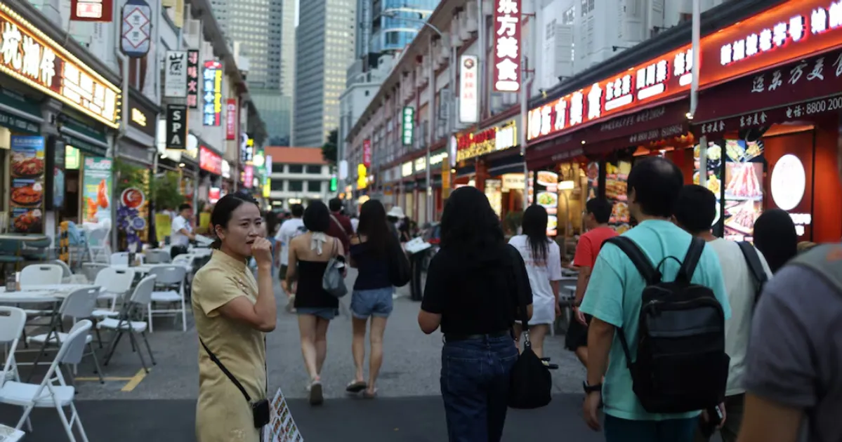 Chinese F&B Brands Surge into Singapore Amid Domestic Slowdown and Global Ambition