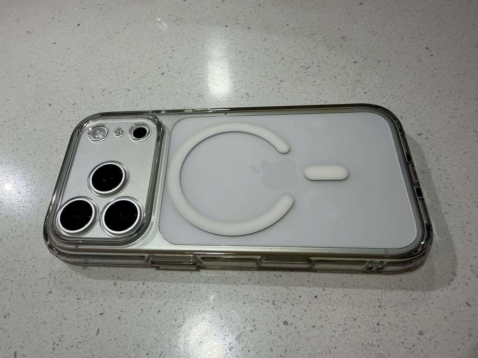 ESR Classic Hybrid Case for iPhone 17 Pro Max – Magnetic Strength with Clear Confidence (2025)