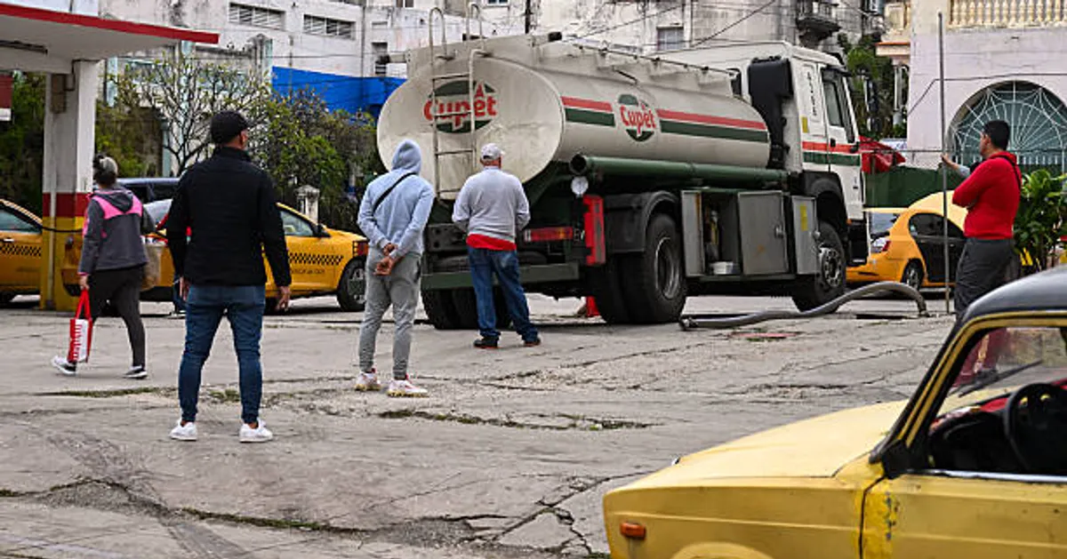 Mexico Seeks Way to Send Fuel to Cuba Without U.S. Tariffs