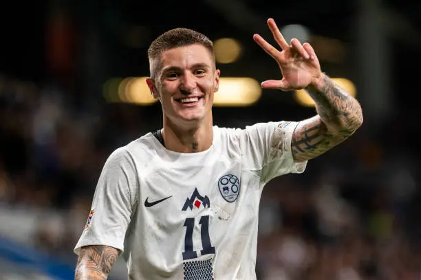 Manchester United Target Randal Kolo Muani Amid Benjamin Sesko Transfer Battle