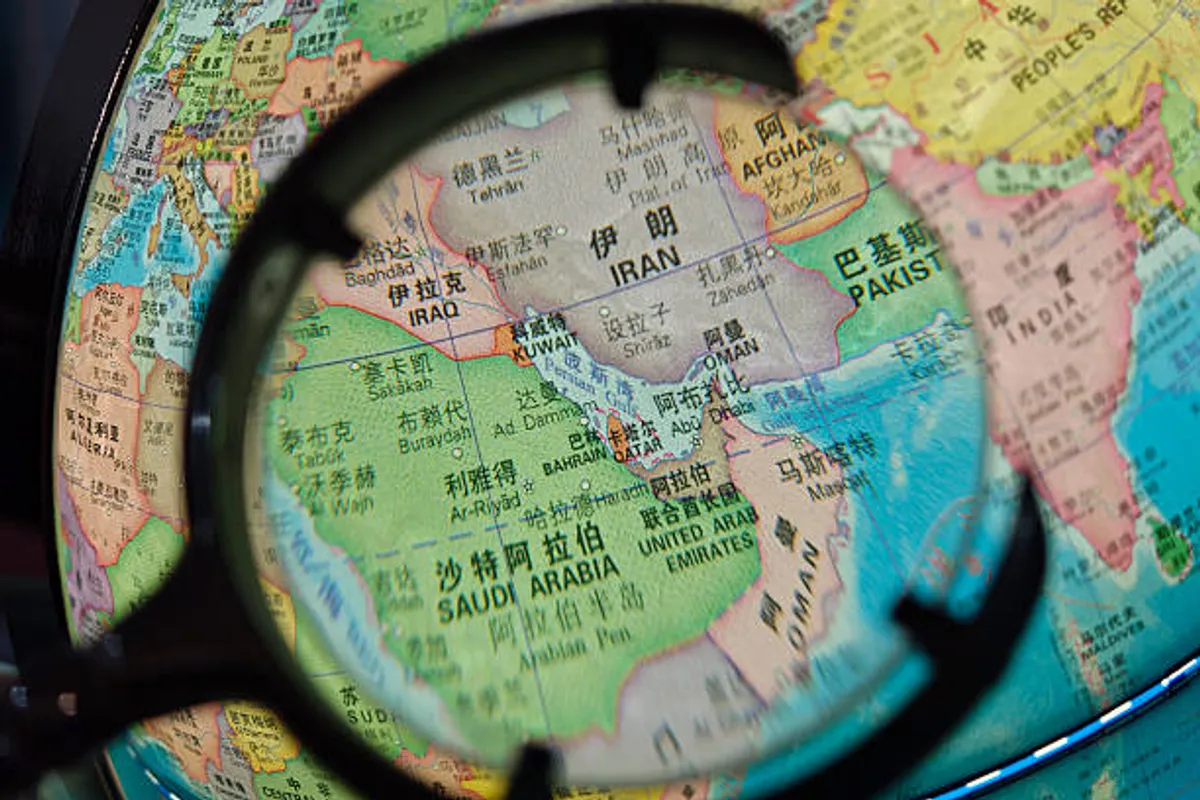 France Engages 35 Nations in Talks to Reopen Strait of Hormuz After Conflict