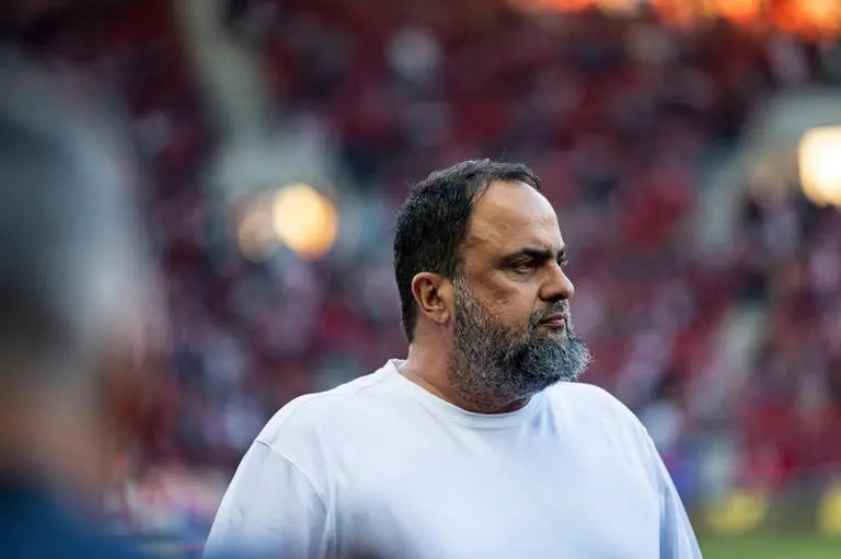Nottingham Forest Owner Issues Statement After On-Pitch Confrontation with Manager Nuno Espírito Santo