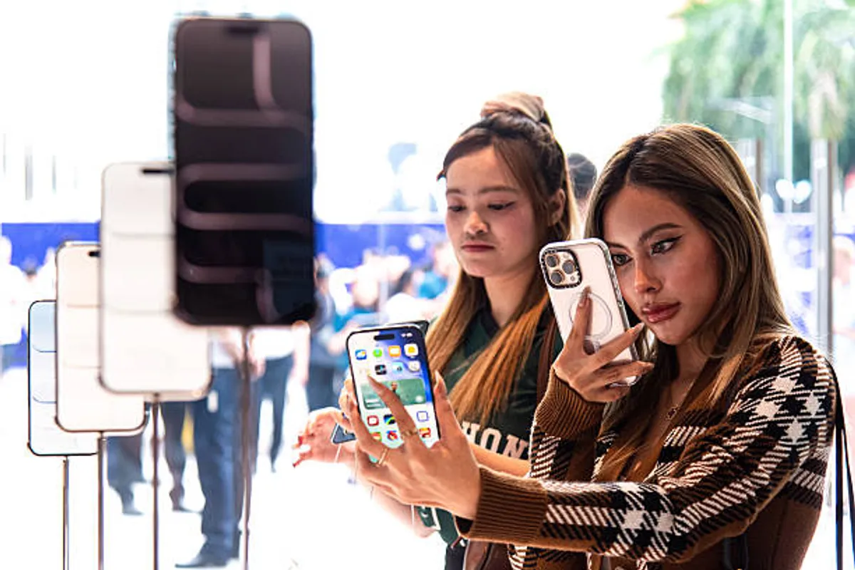 Best Gadget Gifts for Tech Lovers in 2025