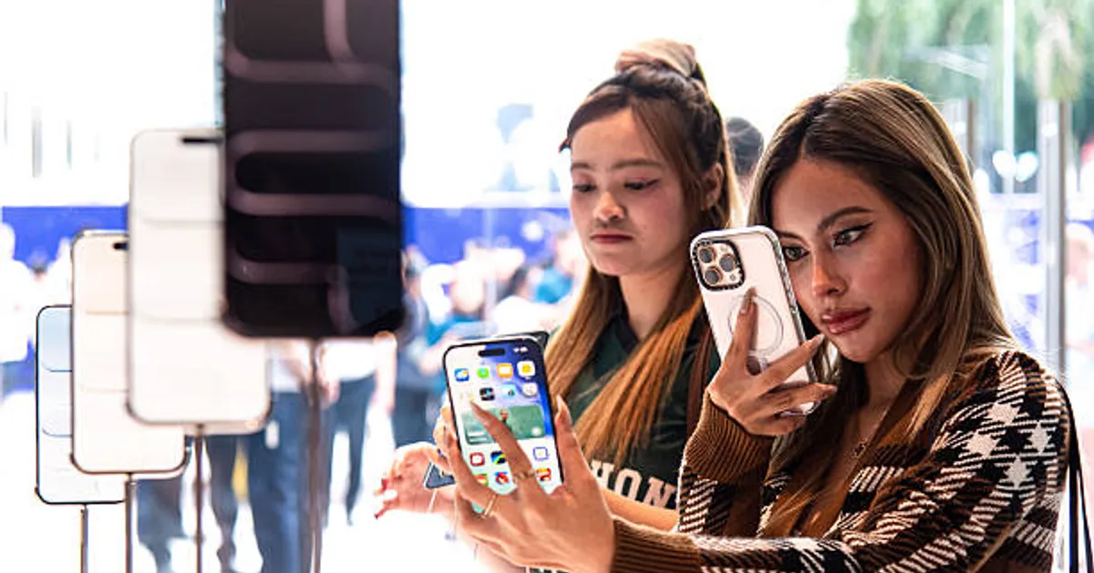 Best Gadget Gifts for Tech Lovers in 2025