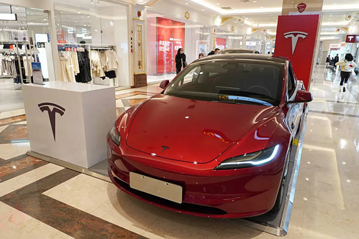 Tesla Avoids California License Suspension After Revising “Autopilot” Marketing