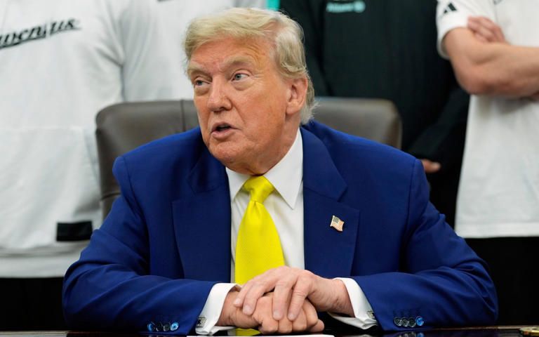 Trump Approves Iran Strike Plans but Holds Final Order Pending Tehran’s Moves
