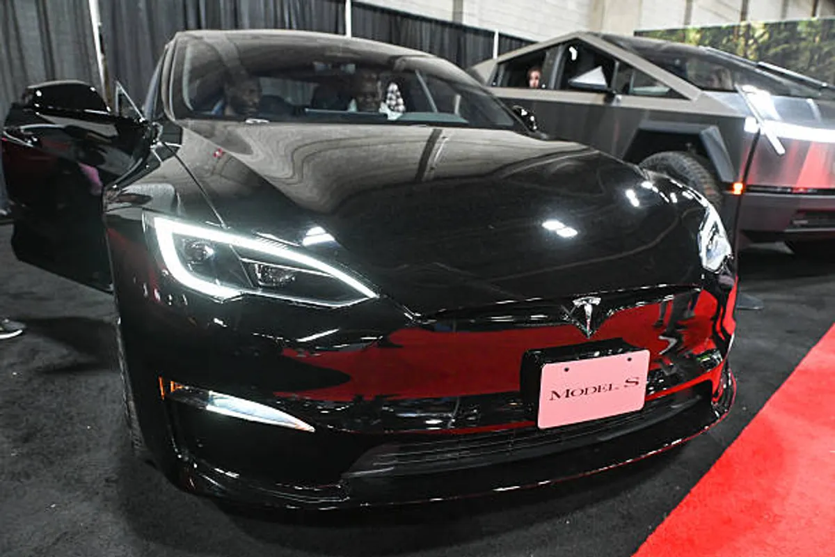 Tesla Board Earned About $3 Billion From Stock Awards, Far Outpacing Tech Peers