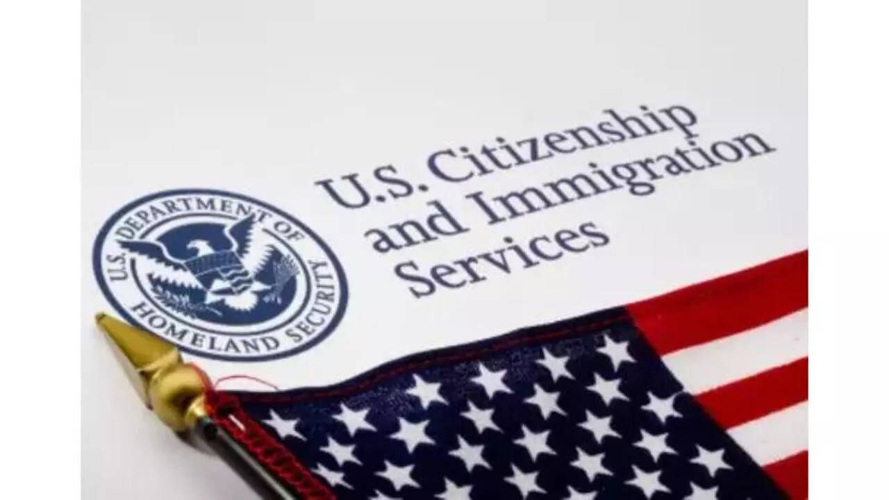 USCIS to Change Official Text Message Number Starting July 1