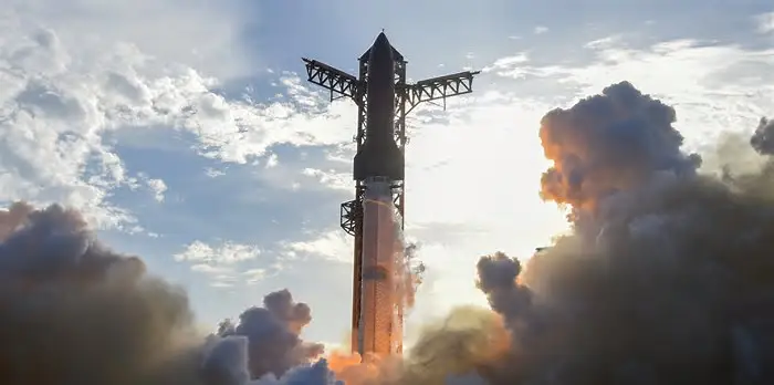SpaceX’s Starship Nails 10th Test Flight in Stunning 2025 Comeback