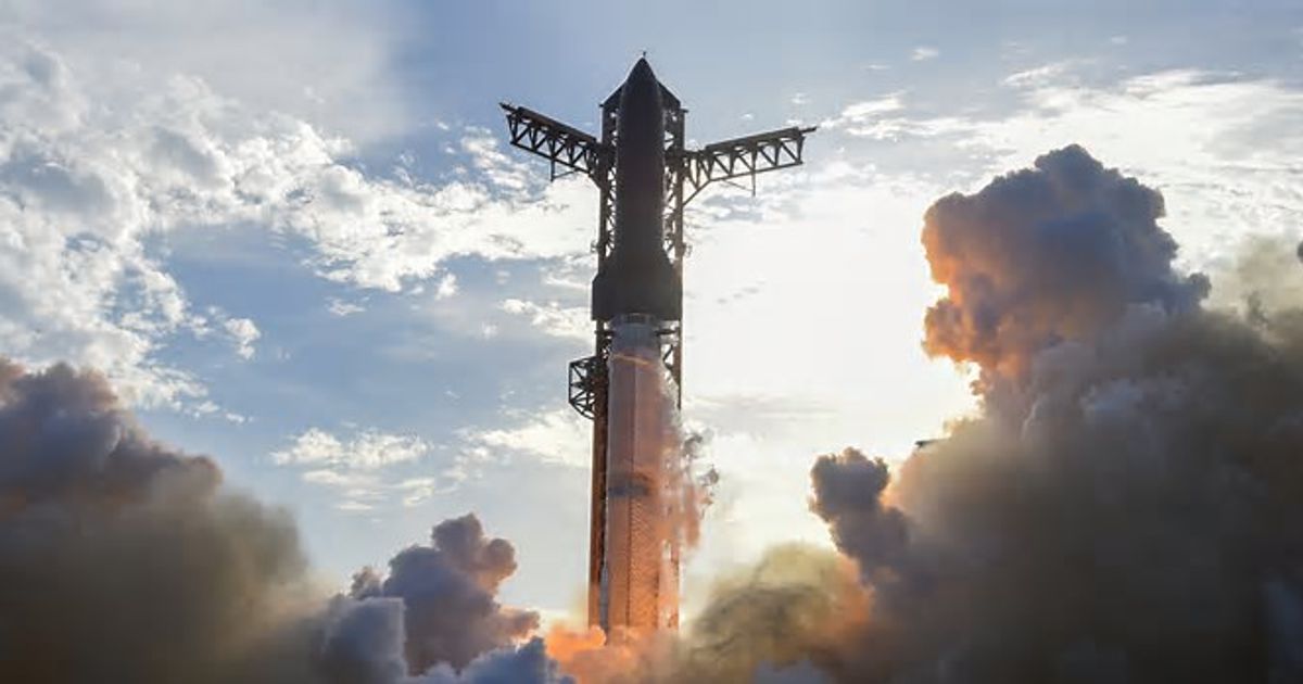 SpaceX’s Starship Nails 10th Test Flight in Stunning 2025 Comeback