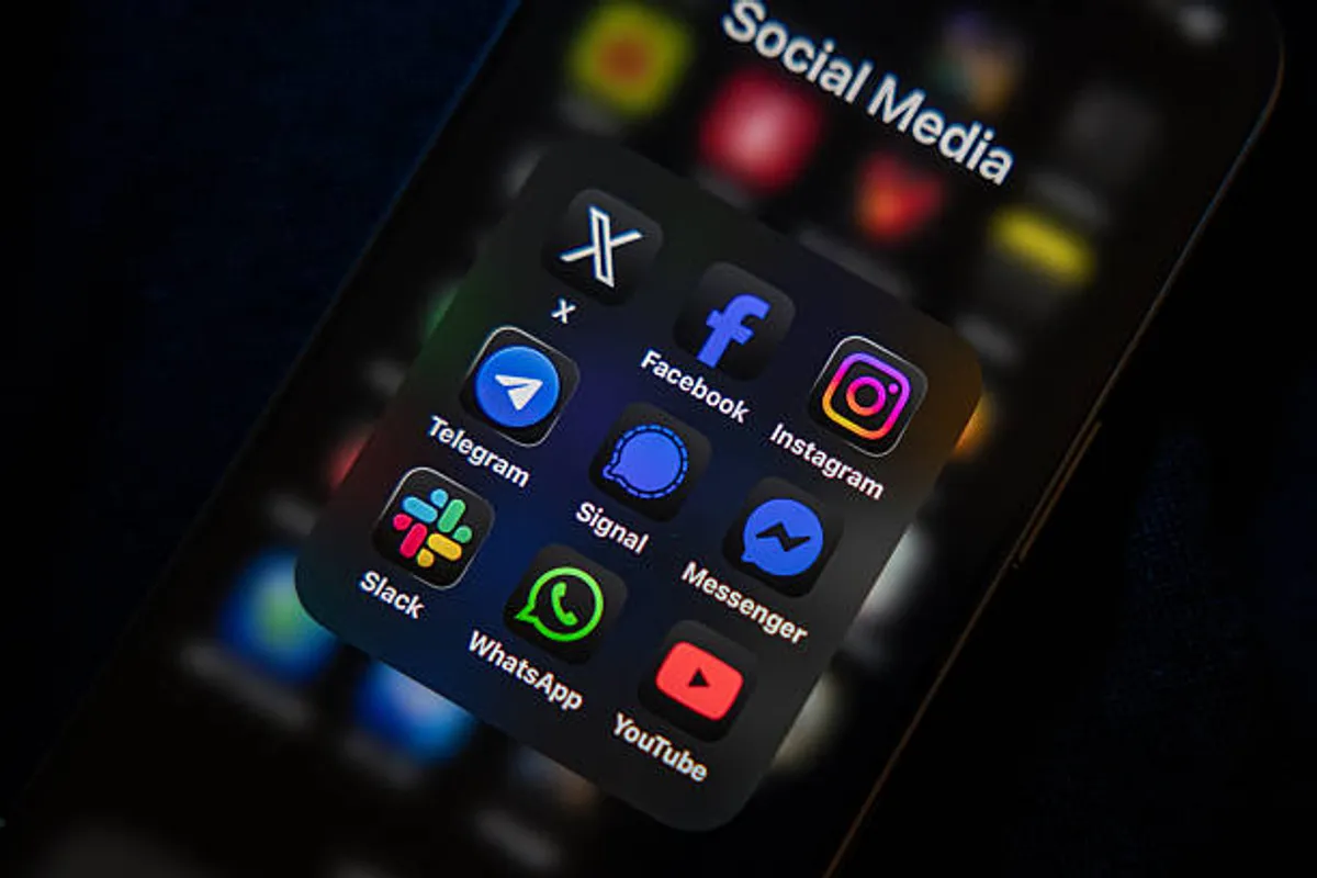 Australian Teens Challenge High Court Over Under-16 Social Media Ban