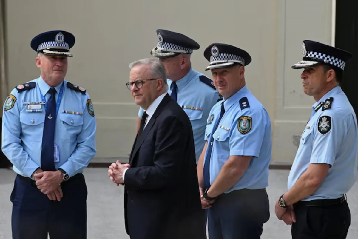 Australia’s Albanese Faces Growing Pressure From Israel After Bondi Beach Attack