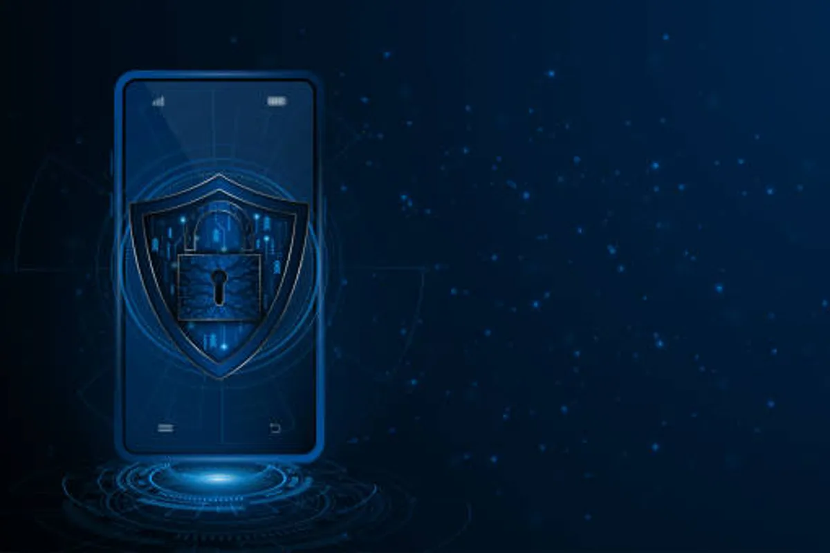 Mobile Security 2025: Protecting Android & iPhone from Hacks