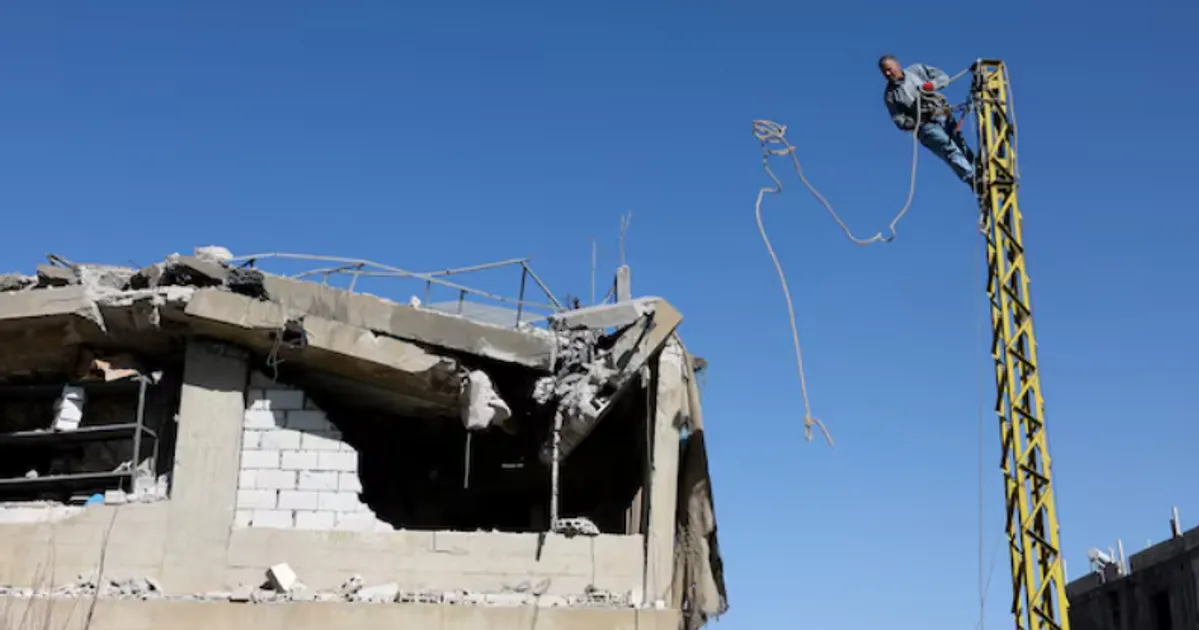 Israel Warns Lebanon of Heavy Strikes if Hezbollah Joins U.S.-Iran Conflict