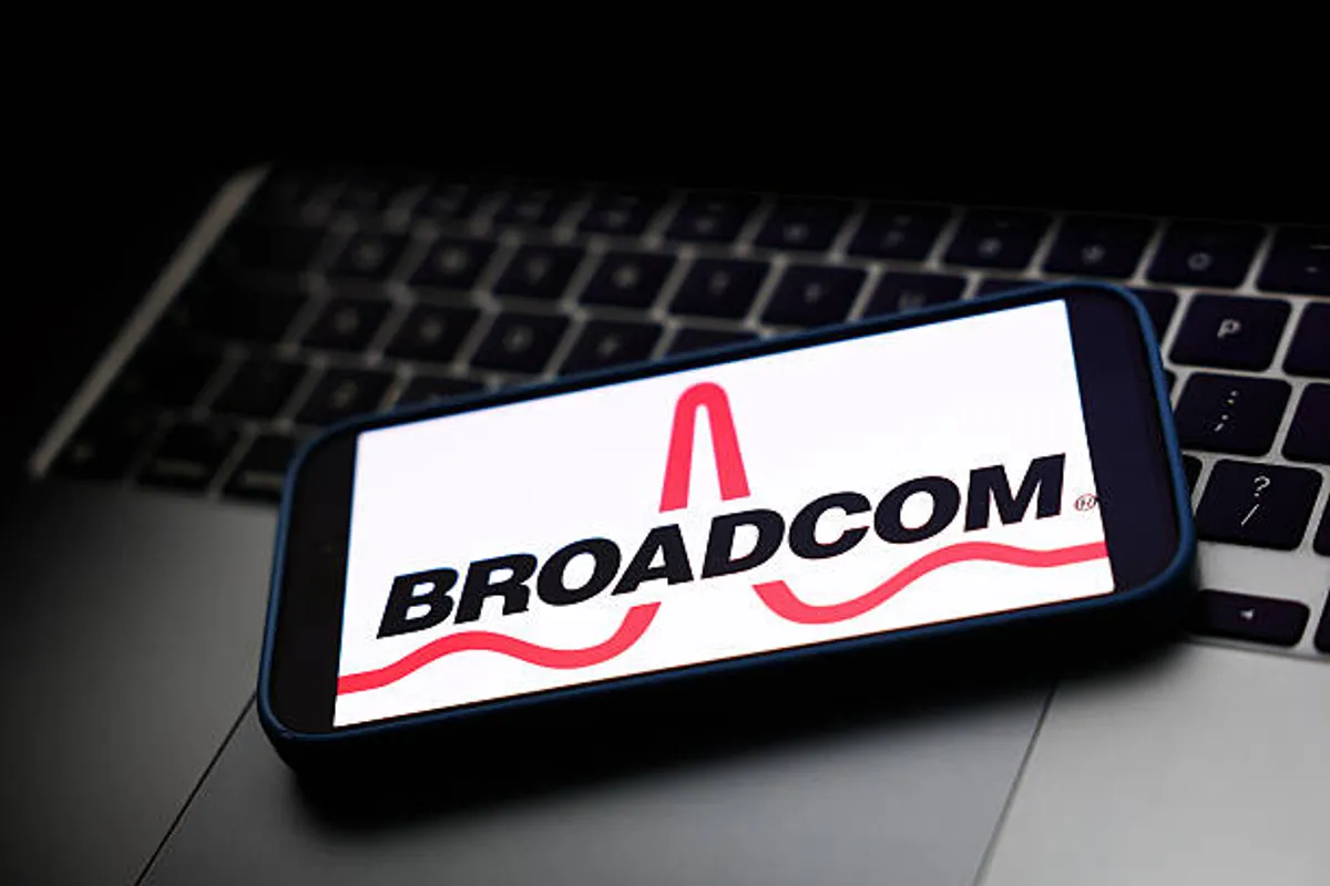 Broadcom Shares Dip 5% After Earnings as AI Demand Signals Shift
