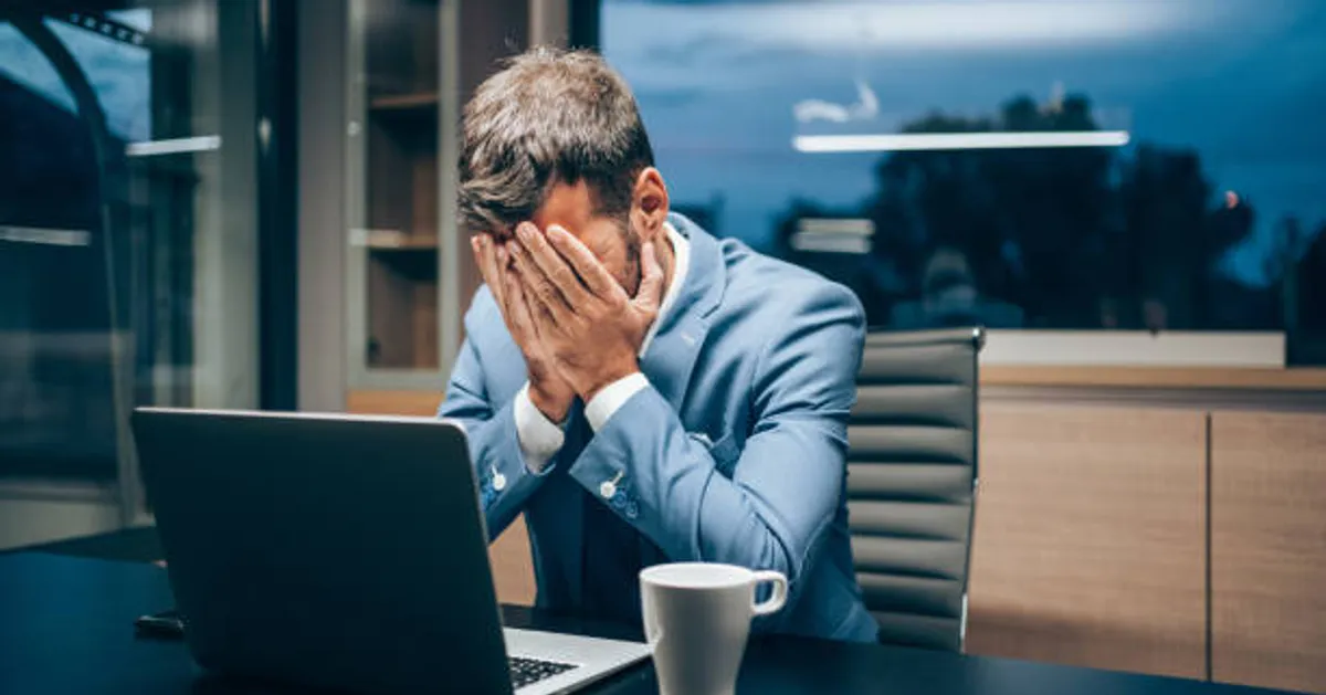 Digital Burnout in 2025: How to Protect Your Mental Health Online