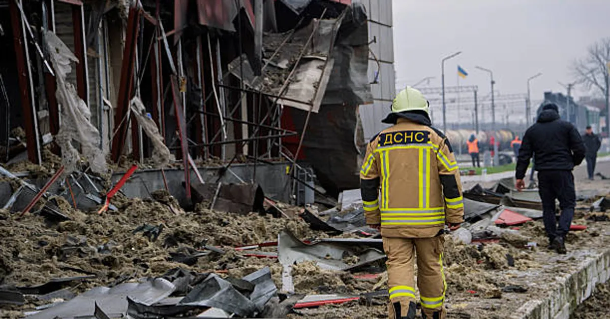 Russian Forces Claim Advances in Ukraine, Targeting Myrnohrad