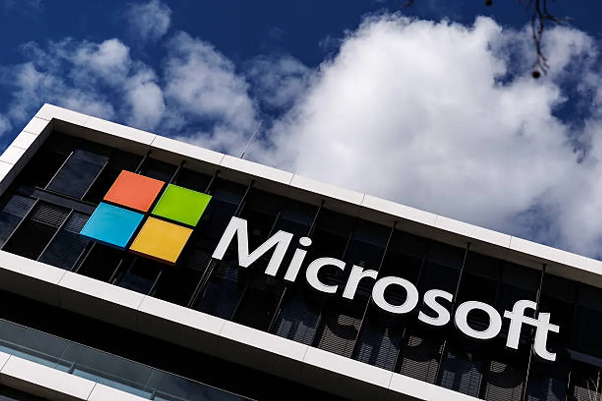 Microsoft Freezes Hiring in Major Cloud and Sales Divisions