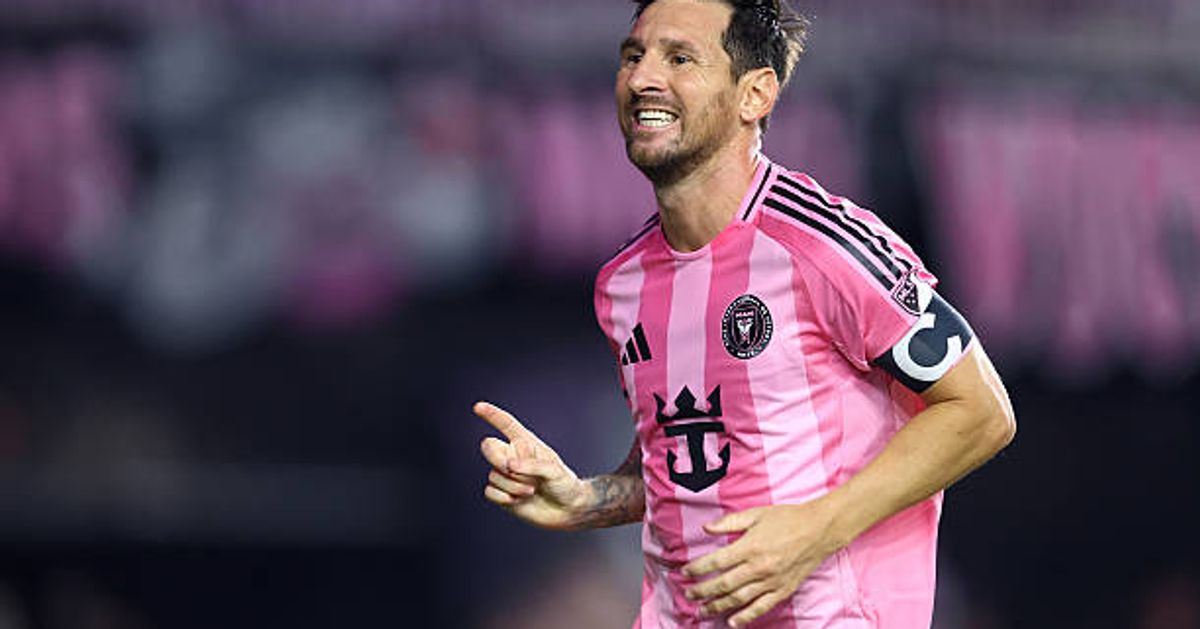 Lionel Messi Nears Historic Non-Penalty Goal Record, Outpacing Cristiano Ronaldo
