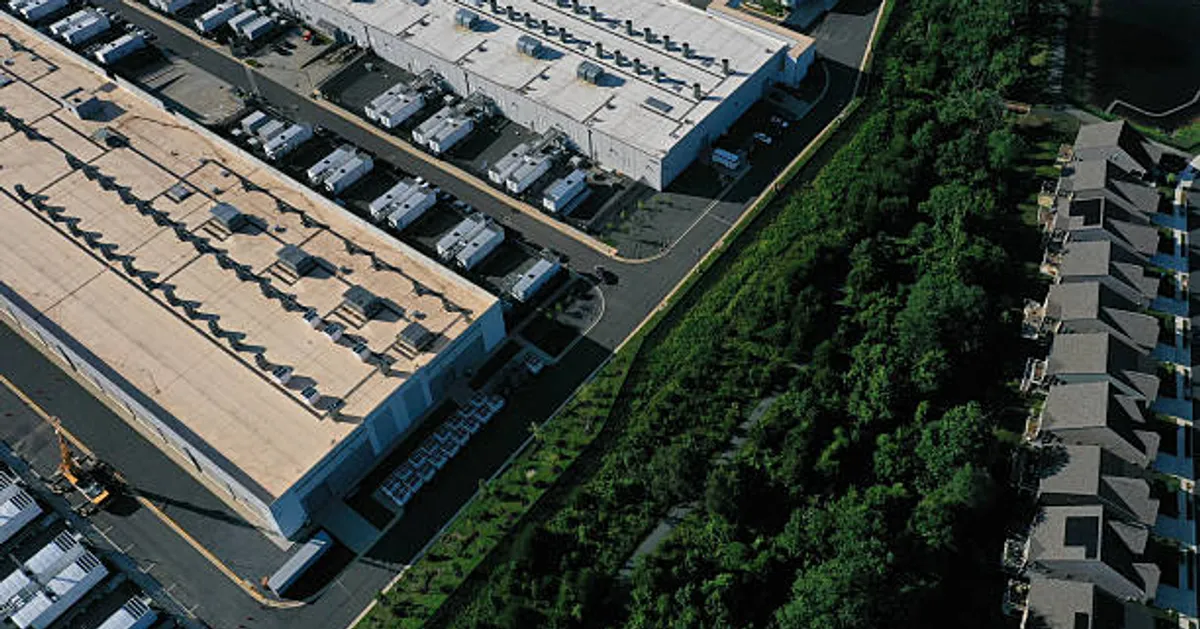 U.S. Data Centers Urged to Cut Power Use to Reduce Grid Strain